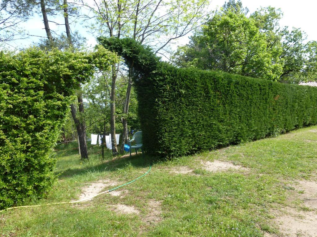Bed and Breakfast Domaine Du Planas Ailhon Ardeche Zimmer foto