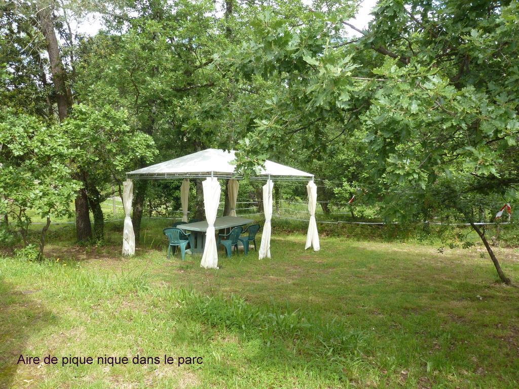 Bed and Breakfast Domaine Du Planas Ailhon Ardeche Zimmer foto